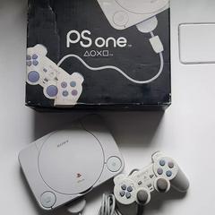 PS1: SONY PLAYSTATION CONSOLE