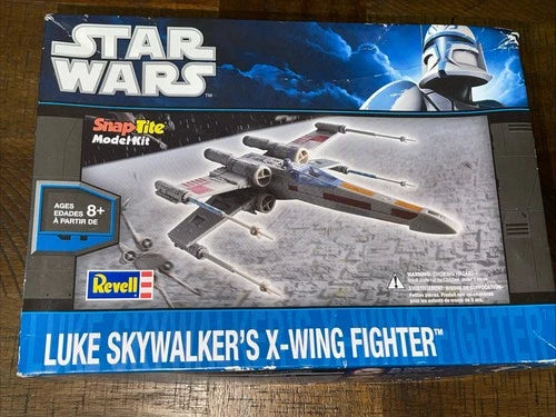 FIG: STAR WARS LUKE SKYWALKER X-WING FIGHTER MODEL KIT