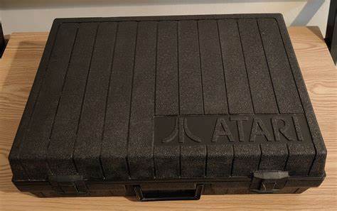 2600: ATARI 2600 CARRYING CASE