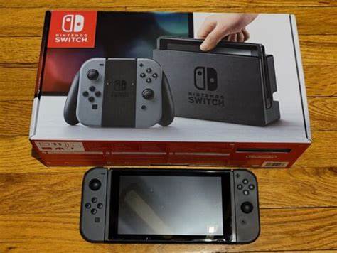 NS: CONSOLE - W/ GREY JOYCONS