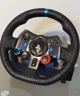 PS4: STEERING WHEEL WITH PEDALS AND RACING STRUT