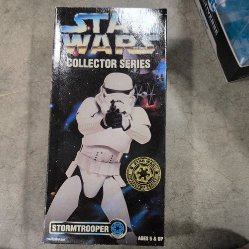 FIG: STAR WARS COLLECTOR SERIES 12" ACTION FIGURE STORMTROOPER