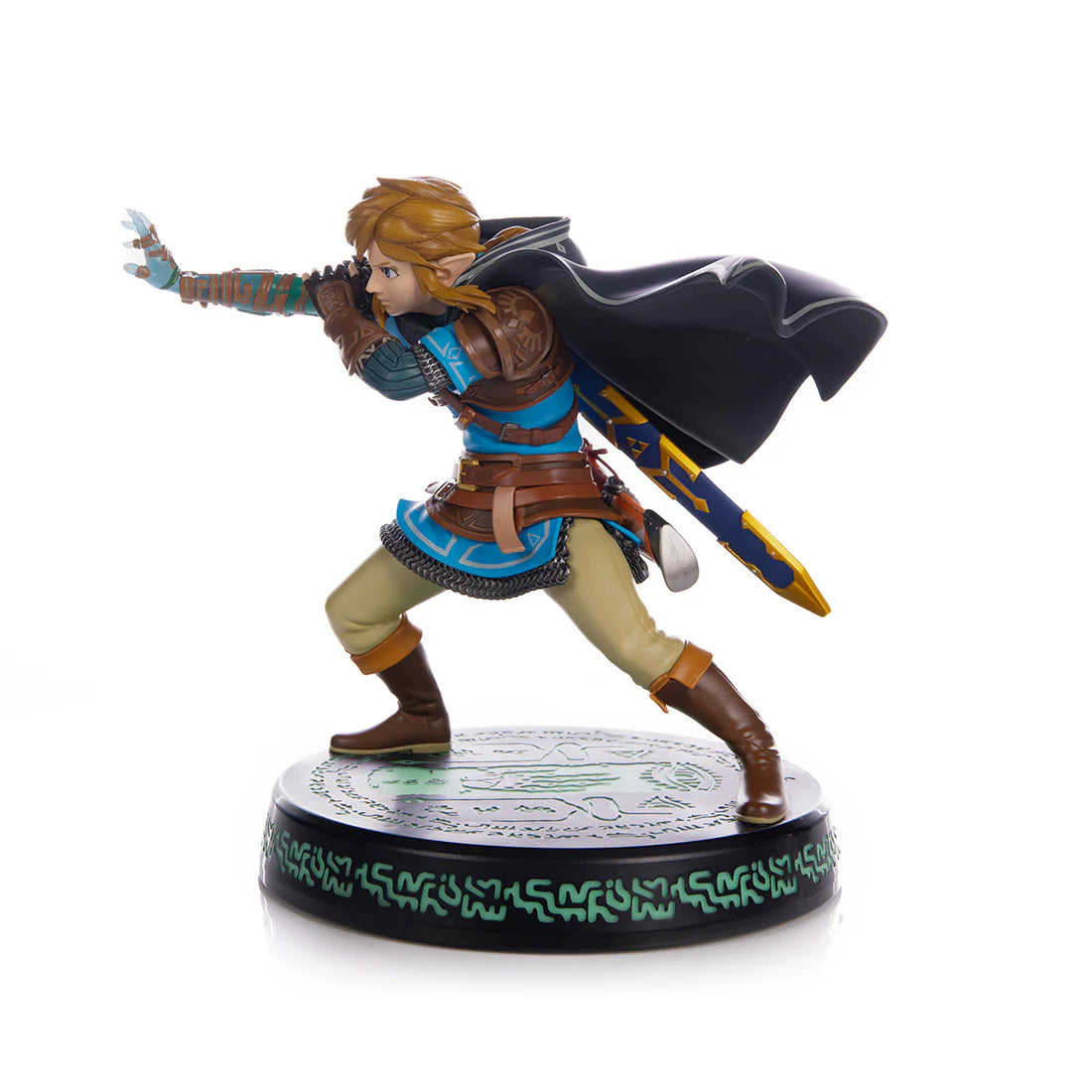 FIG: Tears of the Kingdom: Link 9" Statue